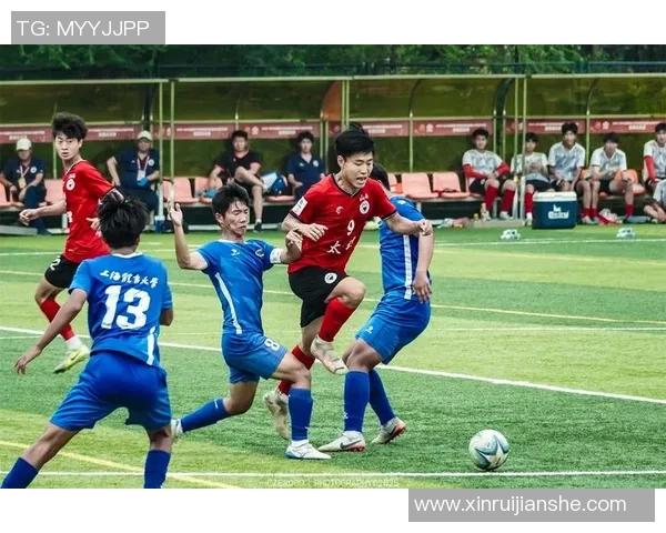 南京足球队在足球团队协作排行榜中荣获第八名展现出强大团队精神与默契配合