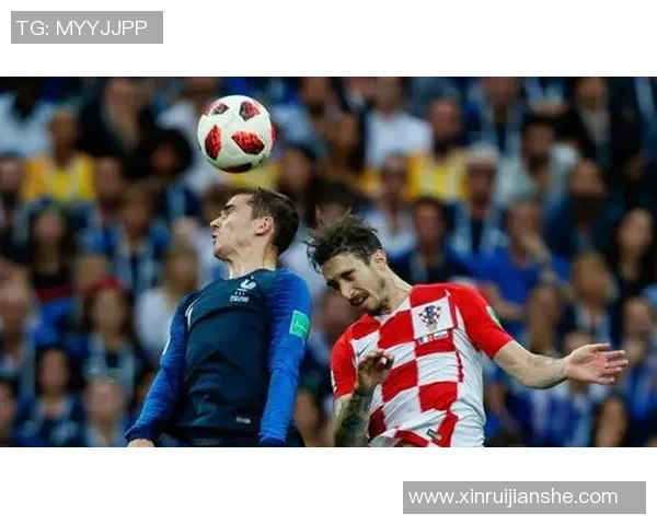 西梅足球明星的辉煌历程与他们背后的故事揭秘 西梅足球明星的辉煌历程与他们背后的故事揭秘